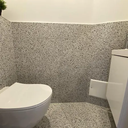 Sablettes Beach-plage-vue Mer-centre 芒通