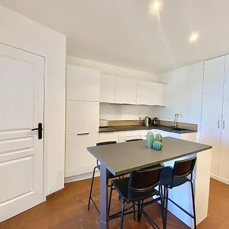 Sablettes Beach-plage-vue Mer-centre Apartamento