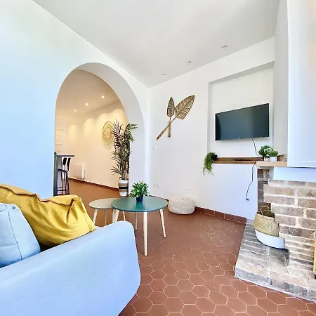 Sablettes Beach-plage-vue Mer-centre Μεντόν