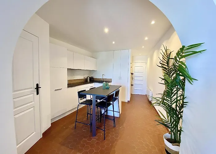 Sablettes Beach-plage-vue Mer-centre Appartement *